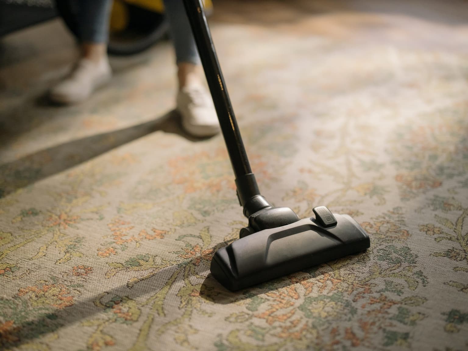 Common Carpet Cleaning Mistakes Houston Homeowners Make